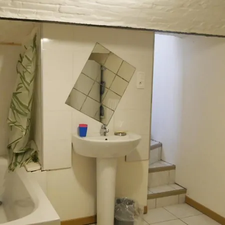 Semesterbostad Oparadi 